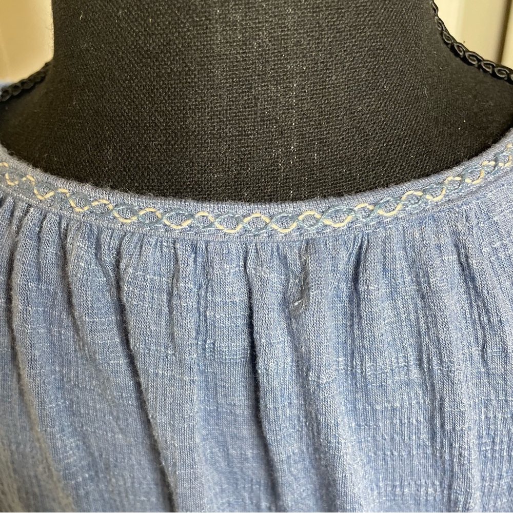 Max Studio Blue Smocked Sleeveless Top - Picture 4 of 7